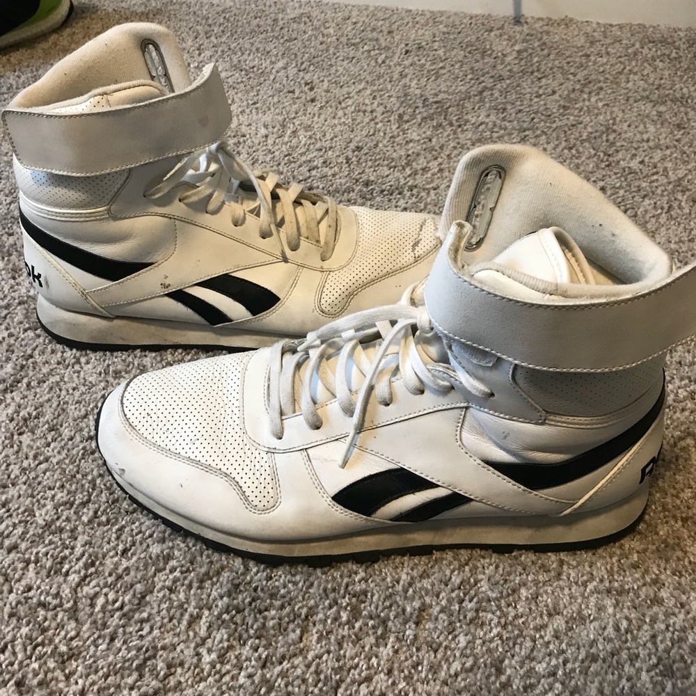 VINTAGE REEBOK HI-TOP
